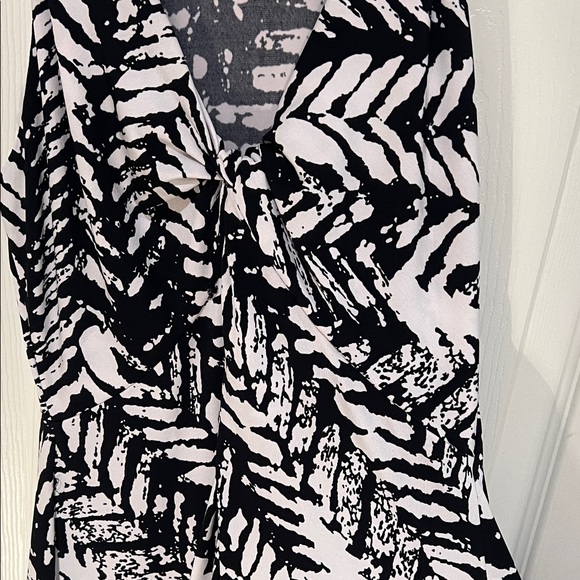 Kenneth Cole Black and White Patterned Women's Dress - Picture 12 of 14